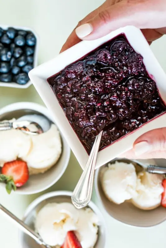 Frozen fruit and berry compote: video recipe