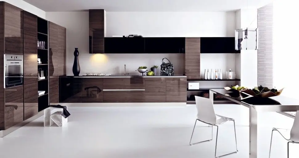 Glossy kitchens: beauty or convenience