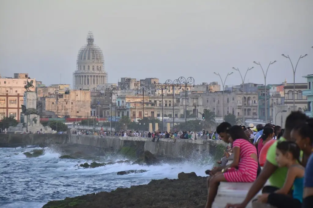 Go back to the Malecón Gastrovin