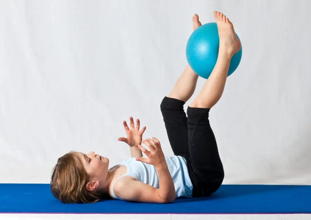 Gymnastics for children 7 years old: a set of exercises, morning exercises