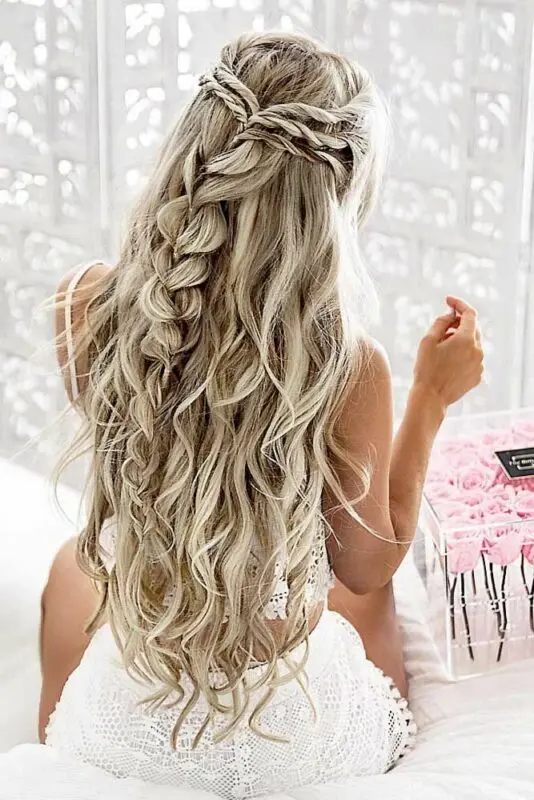 Hairstyle for long hair at the prom. 105 photos and videos