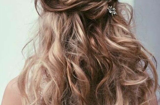 Hairstyles for prom 2017: photos