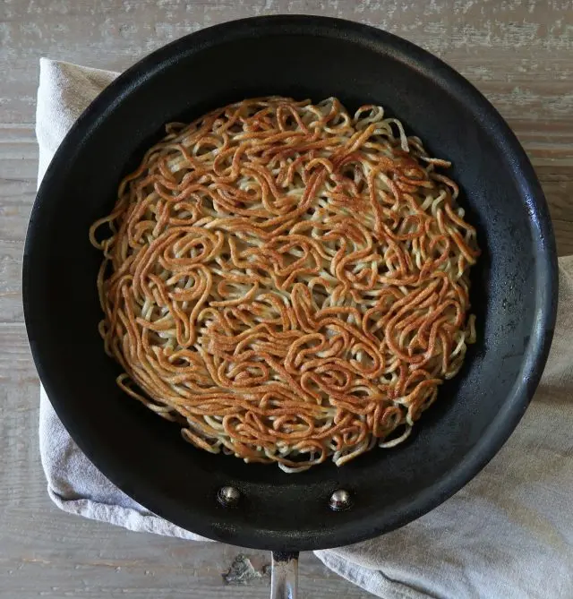 Home-style fried Chinese noodles. Video