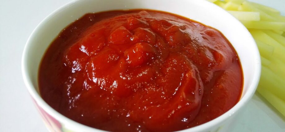 Homemade ketchup: video recipe