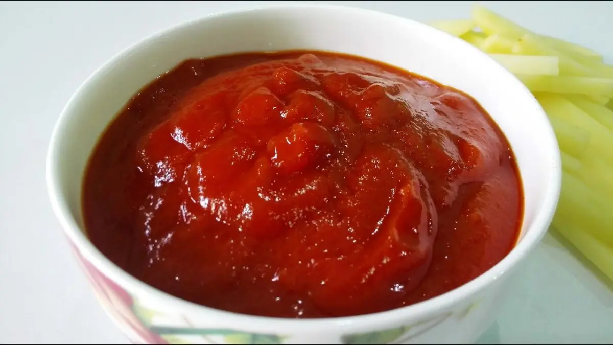 Homemade ketchup: video recipe