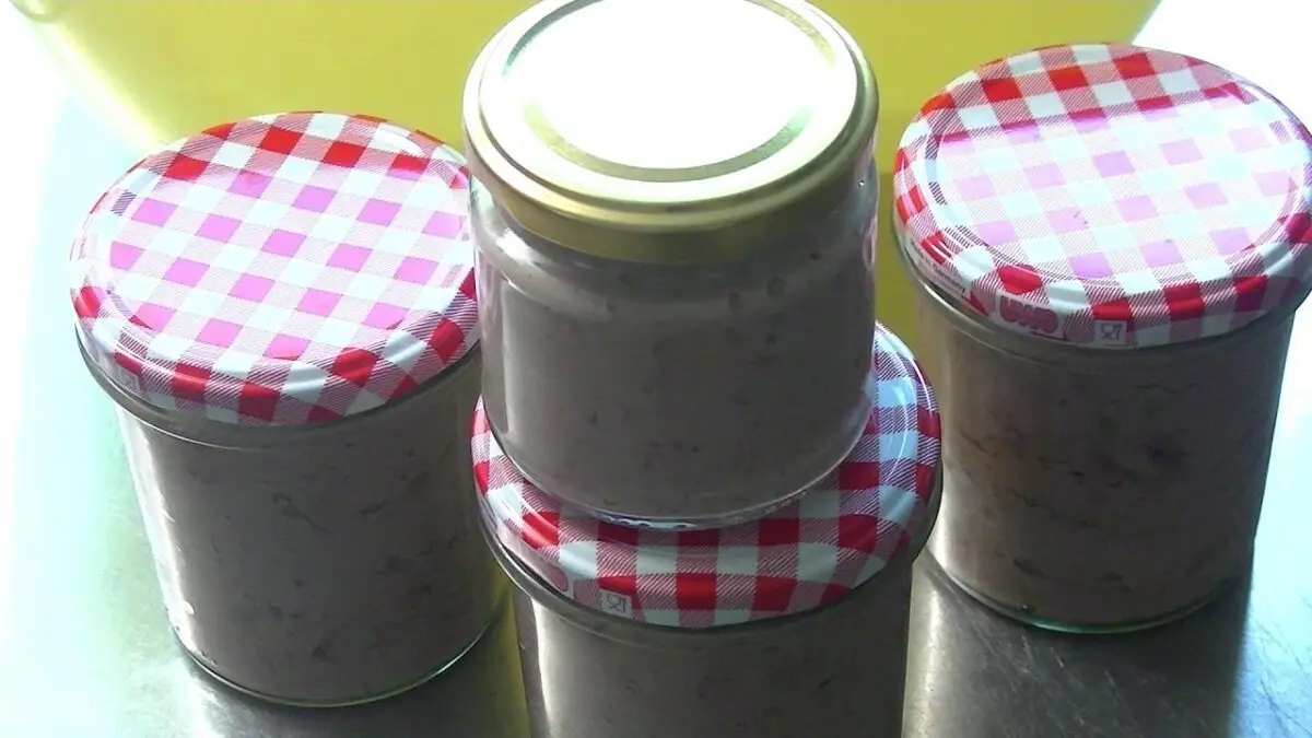 Homemade liver sausage. Video
