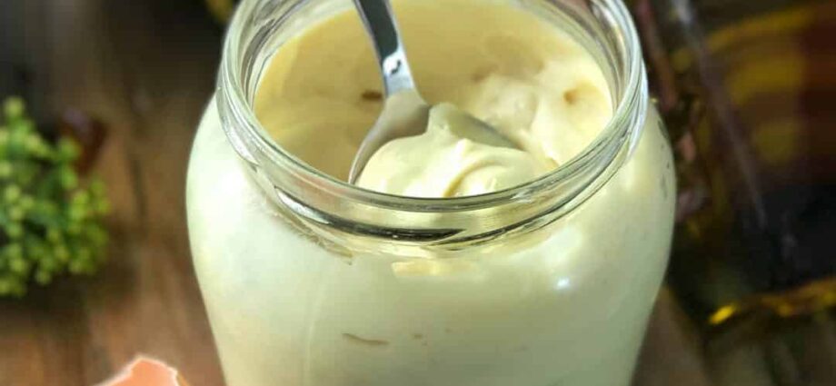 Homemade mayonnaise: the king of cold sauces. Video