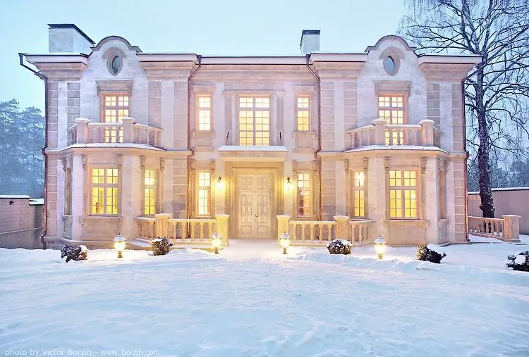 Houses of Russian celebrities: photos