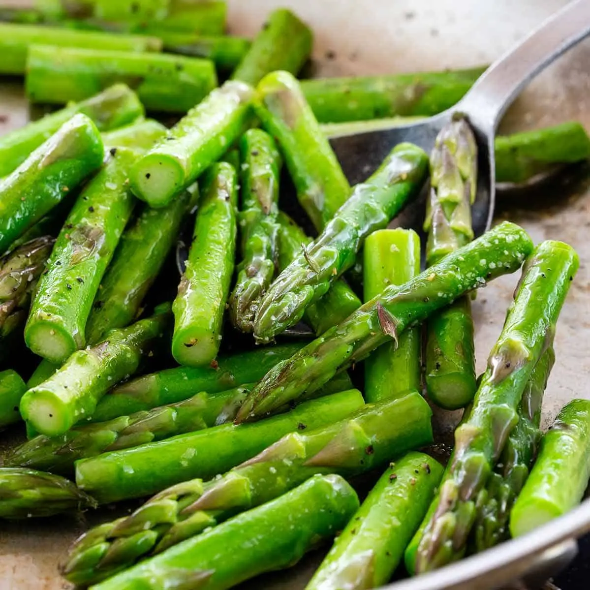 How and how much to cook asparagus?