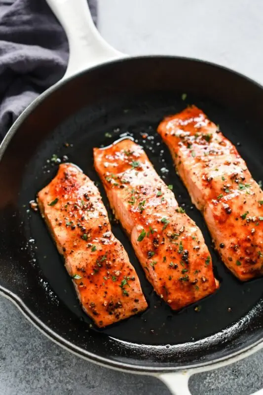 How and how much to cook salmon?