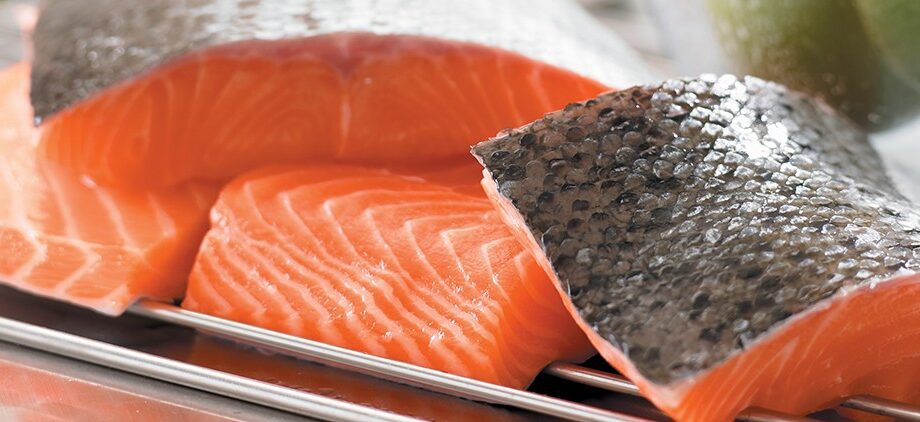 How and where to store salmon correctly?