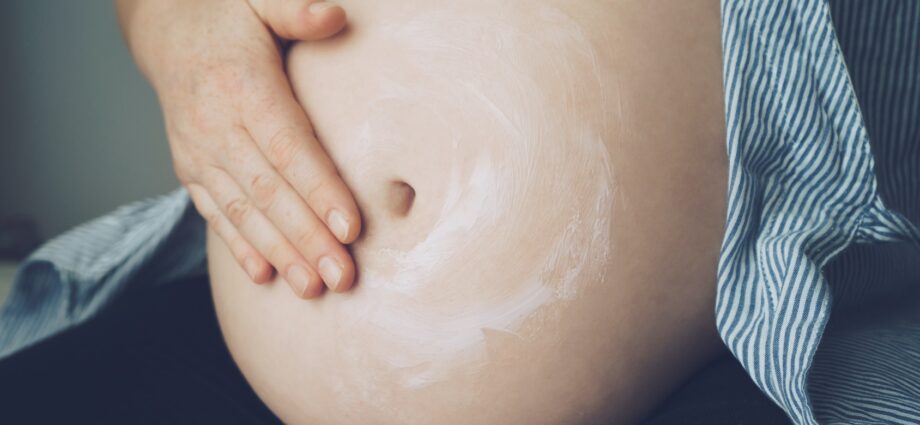كيف يمكنك تشويه بطنك أثناء الحمل