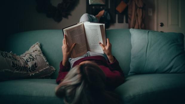 How reading can help promote your mental health