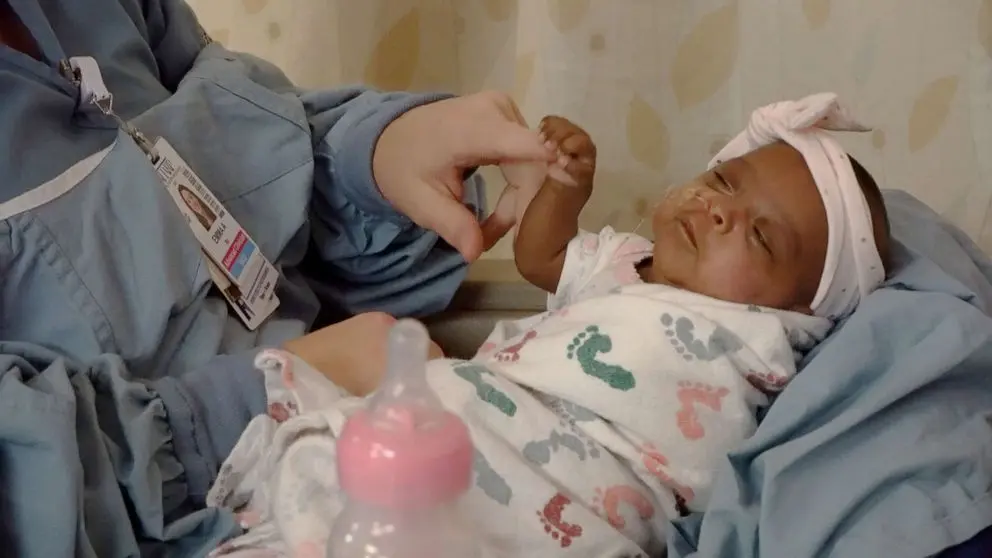 How the smallest newborn girl in the world was nursed