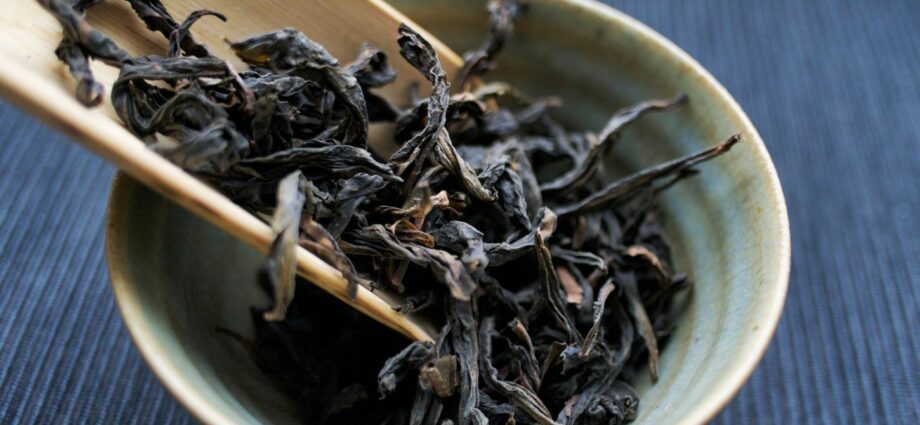 How to brew Da Hong Pao tea