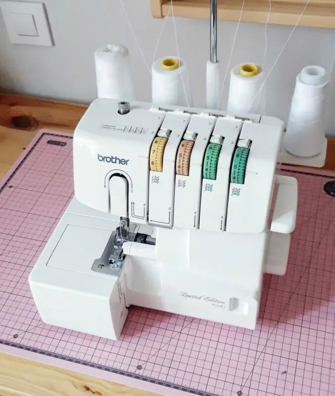 How to choose an overlock for home use: which home overlock is better