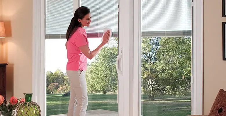 How to clean windows streak-free