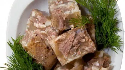 How to cook beef jellied meat: a recipe with a photo