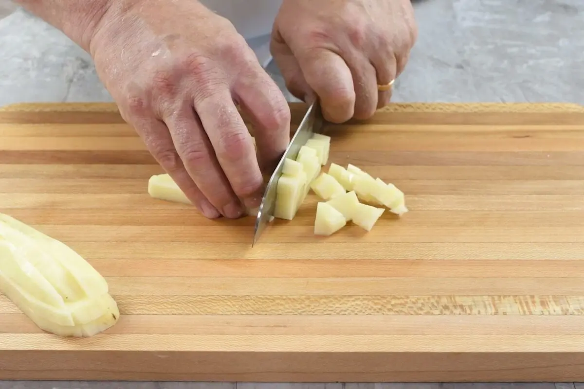 How to cut potatoes with a knife and special tools