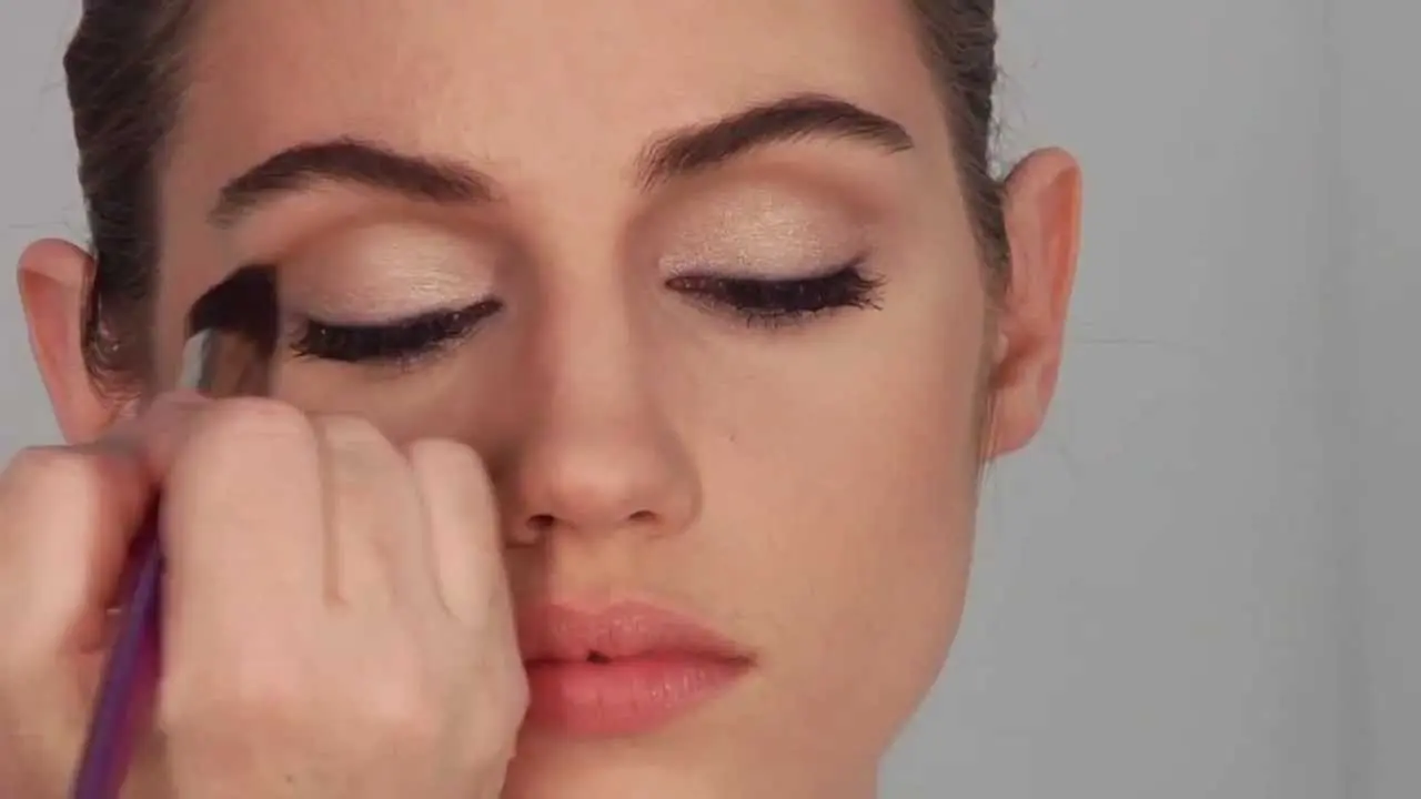 How to do evening makeup in 10 minutes?