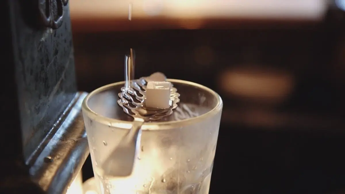 How to drink absinthe. Video