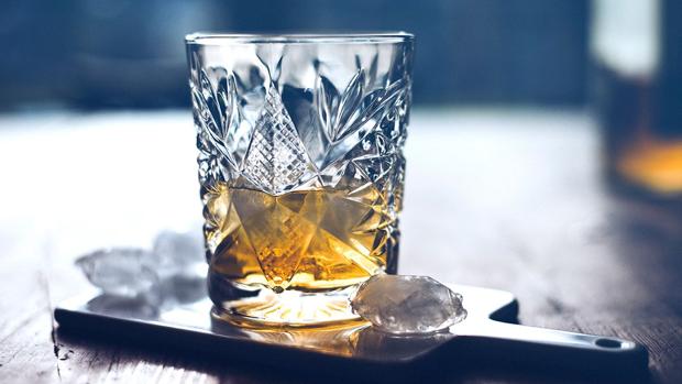 How to enjoy rum with all five senses