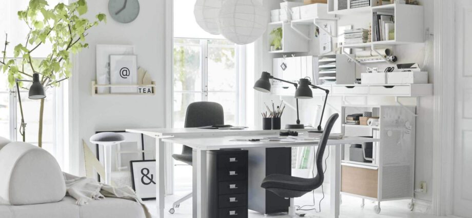 How to equip a workplace at home