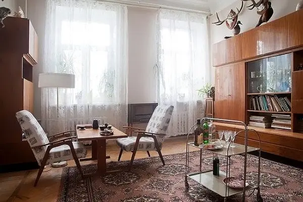 How to fit a Soviet carpet into a modern interior