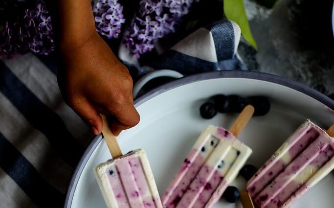 How to freeze parsley for the winter in the freezer