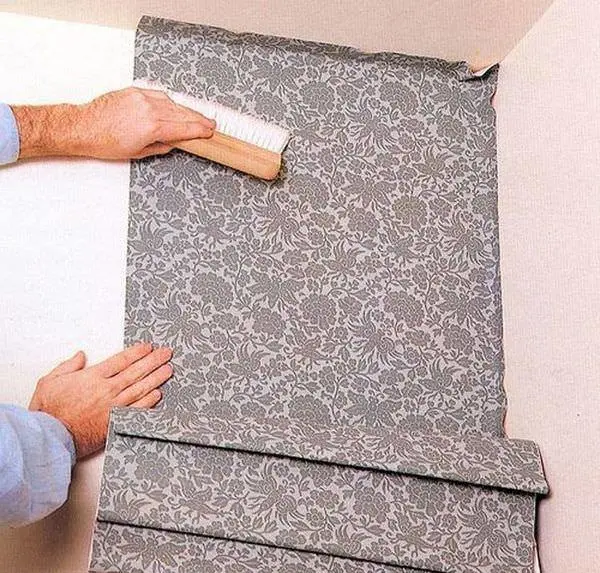 How to glue vinyl-based wallpaper