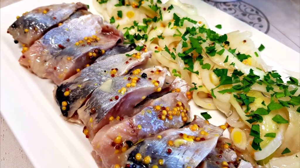 How to keep herring in the refrigerator without brine