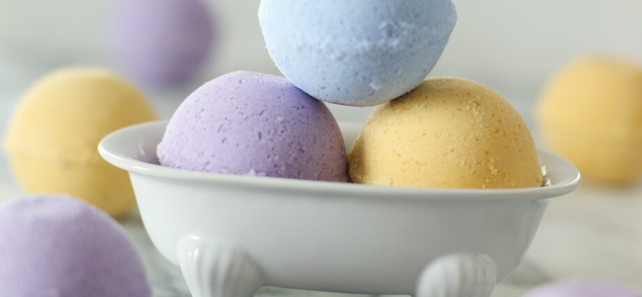 How to make a bath bomb with your own hands at home: step by step instructions