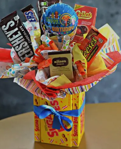 How to make a bouquet of candies with your own hands