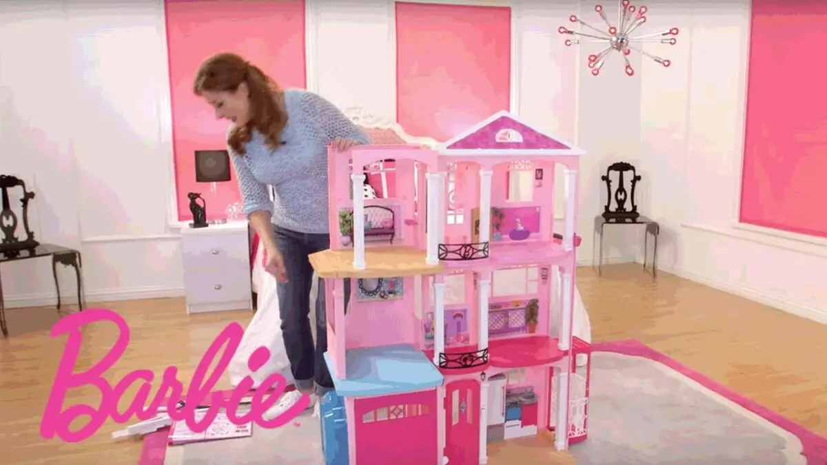 How to make a house for Barbie? Video