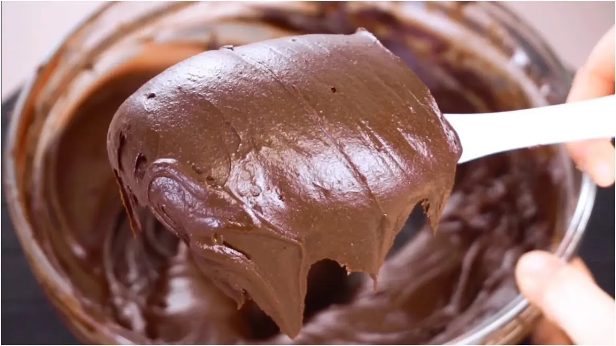 How to make delicious chocolate icing for a cake? Video