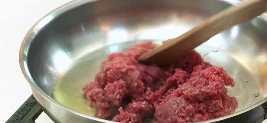 How to make minced meat juicy? Video recipe