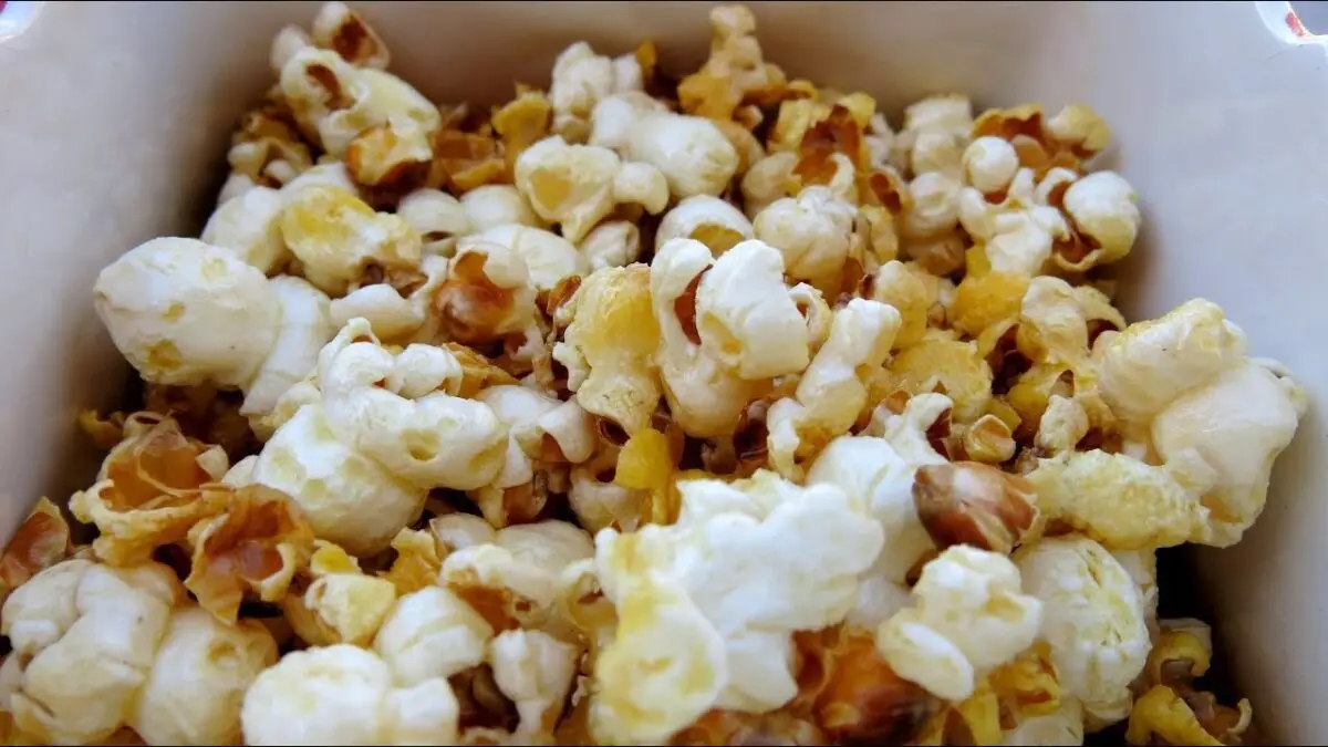 How to make sweet popcorn at home? Video