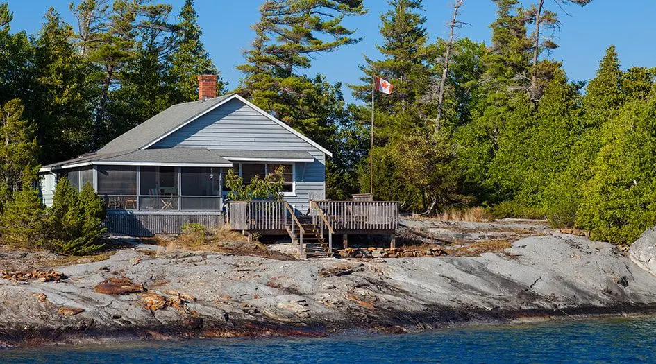 How to prepare a summer cottage for winter: expert advice