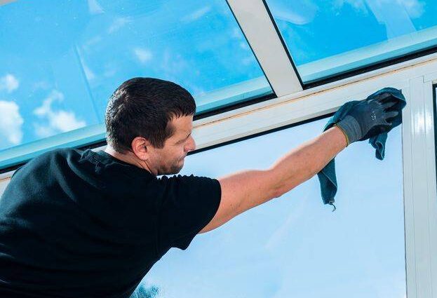 How to properly care for plastic windows