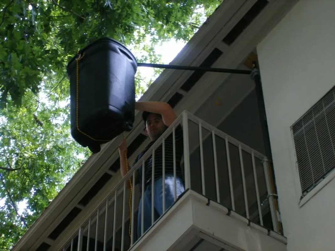 How to pull ropes behind a balcony or within a balcony