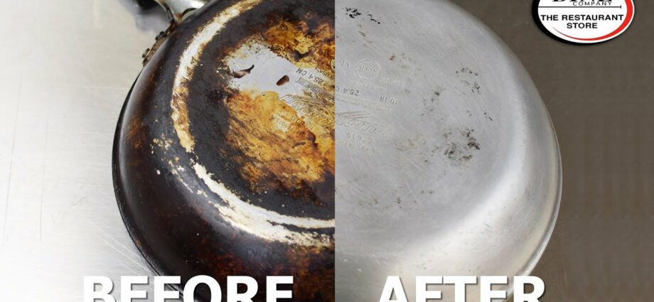 How to remove carbon and fat from a baking sheet