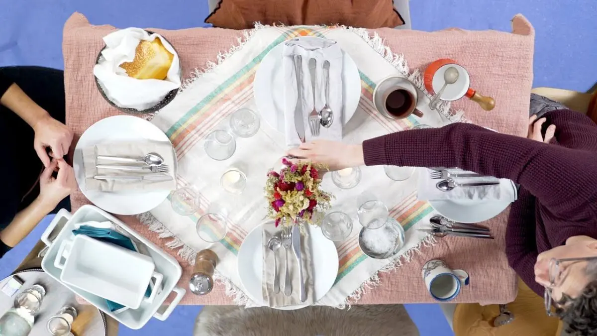 How to set the table cheaply. Video