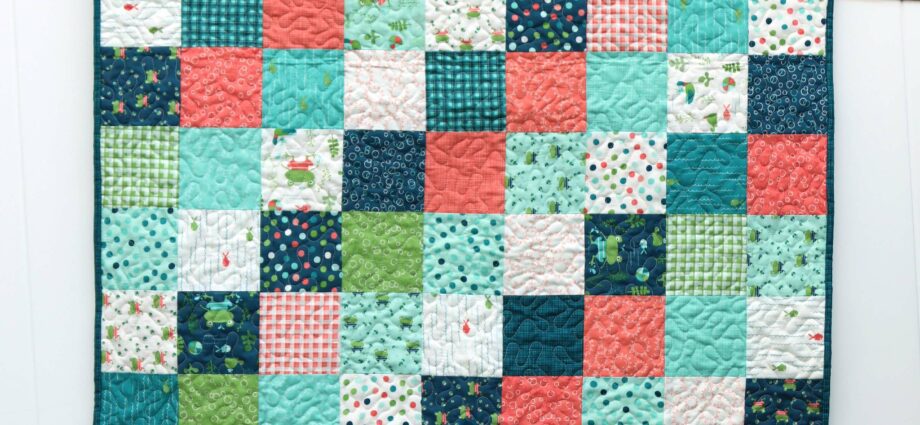 How to sew a baby patchwork quilt with your own hands