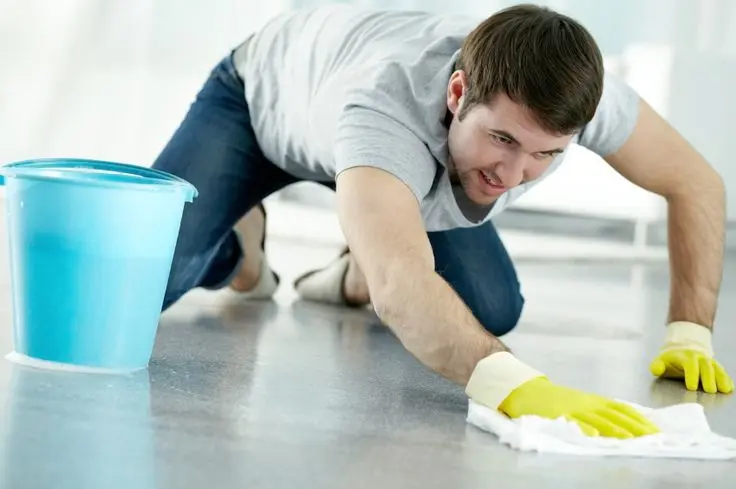 How to shift cleaning to a man: 6 effective ways