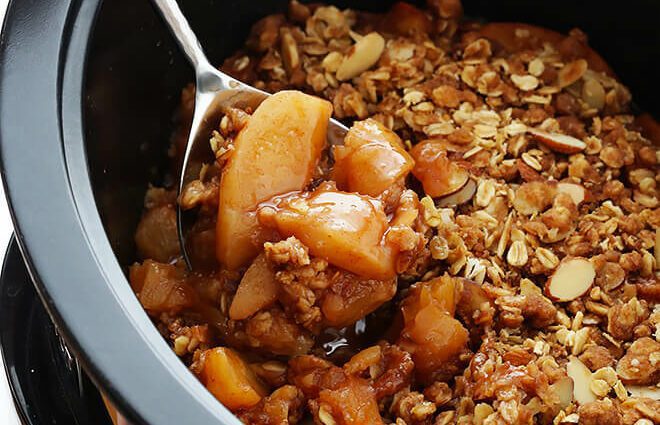 How to stew apples in a slow cooker, in a pan and in the oven