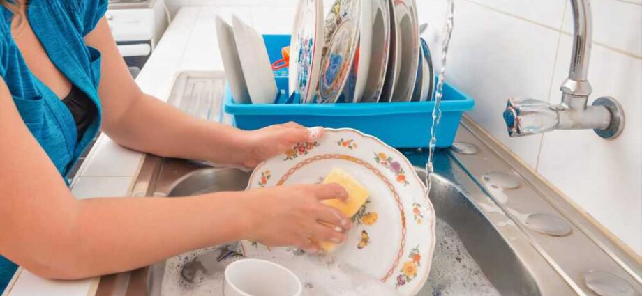 How to store and wash dishes: tips