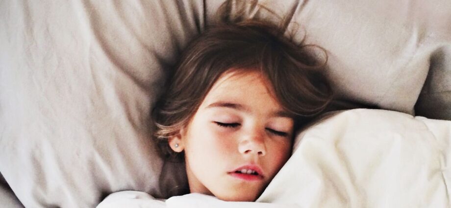 Comment réveiller un enfant le matin – les conseils d'un psychologue