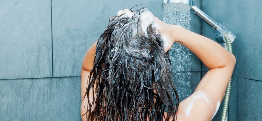 How to wash your hair