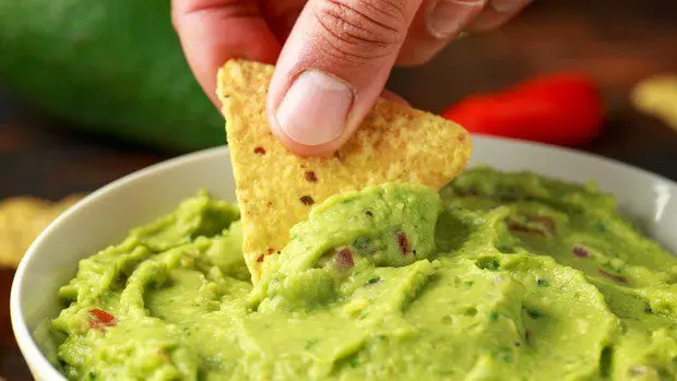 Hummus, guacamole, and packaged vegetable spreads: which are the healthiest