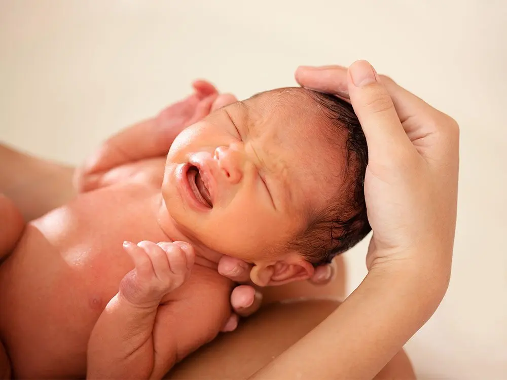 Hygiene rules for newborns: care and bathing. Video